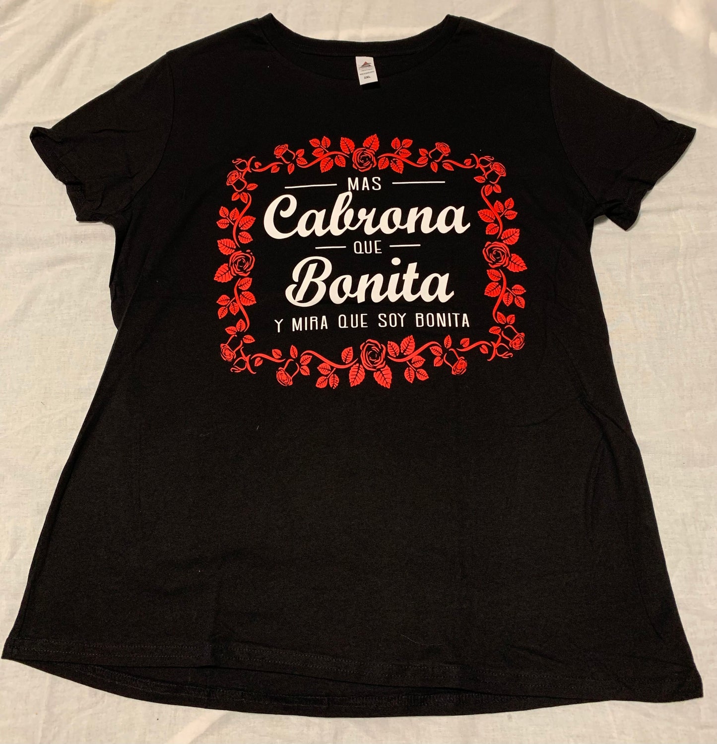 Woman's New Short Sleeve Nostalgic "Mas Cabrona Que Bonita (Y Mira Que Soy Bonita)" Funny T-Shirt